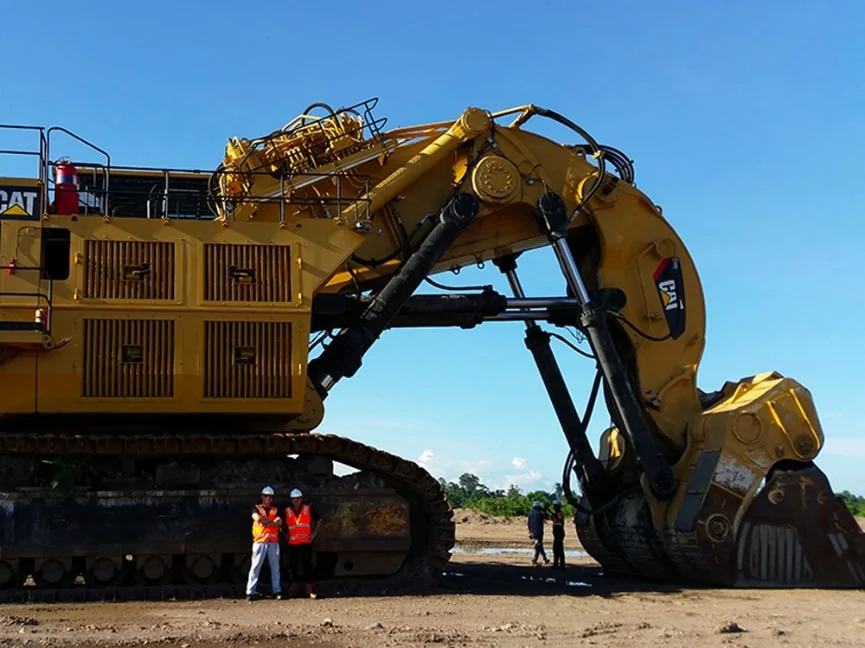 Caterpillar 6090 FS: Mesin Pertambangan Terdepan untuk Kinerja Optimal