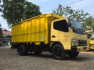 Truk Bak Kayu