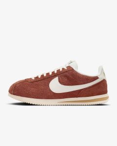 sepatu-nike-cortez-se-suede-kenyamanan-dan-gaya-klasik