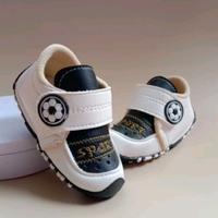 sepatu-anak-lampu-dan-bunyi-spt149a-desain-menarik-dan-nyaman